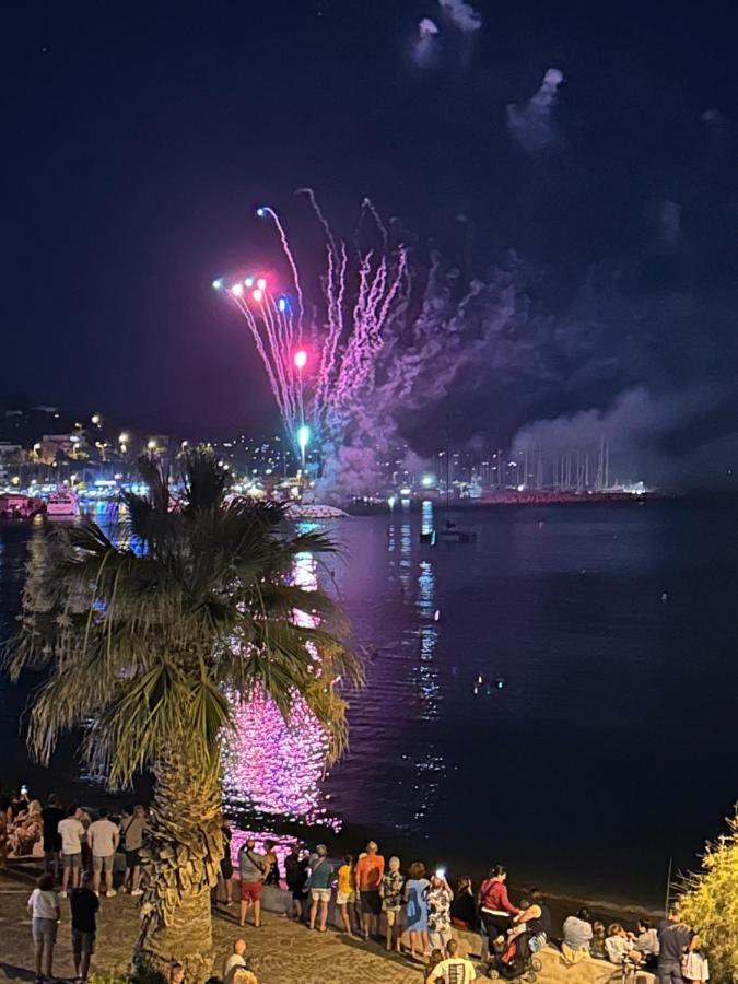 Premium Sea Front Apartment Le Lavandou Exterior foto